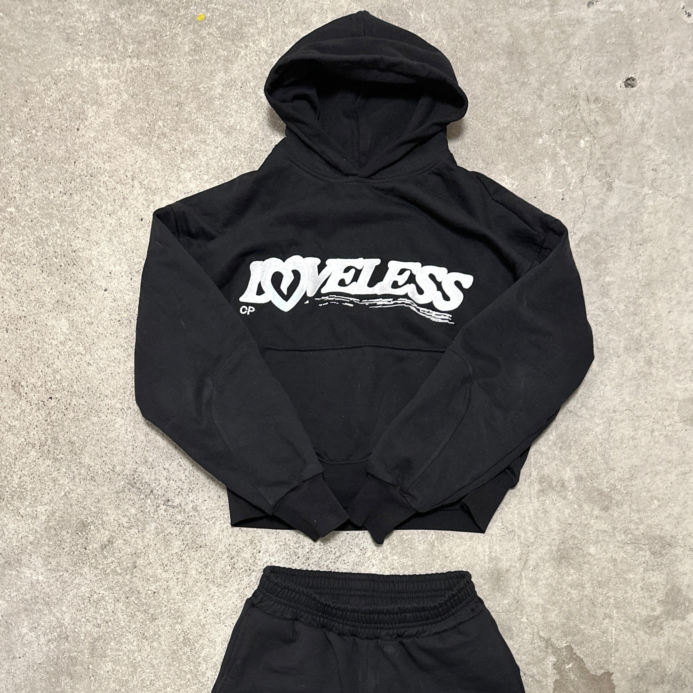 LOVELESS HOODIE (black)