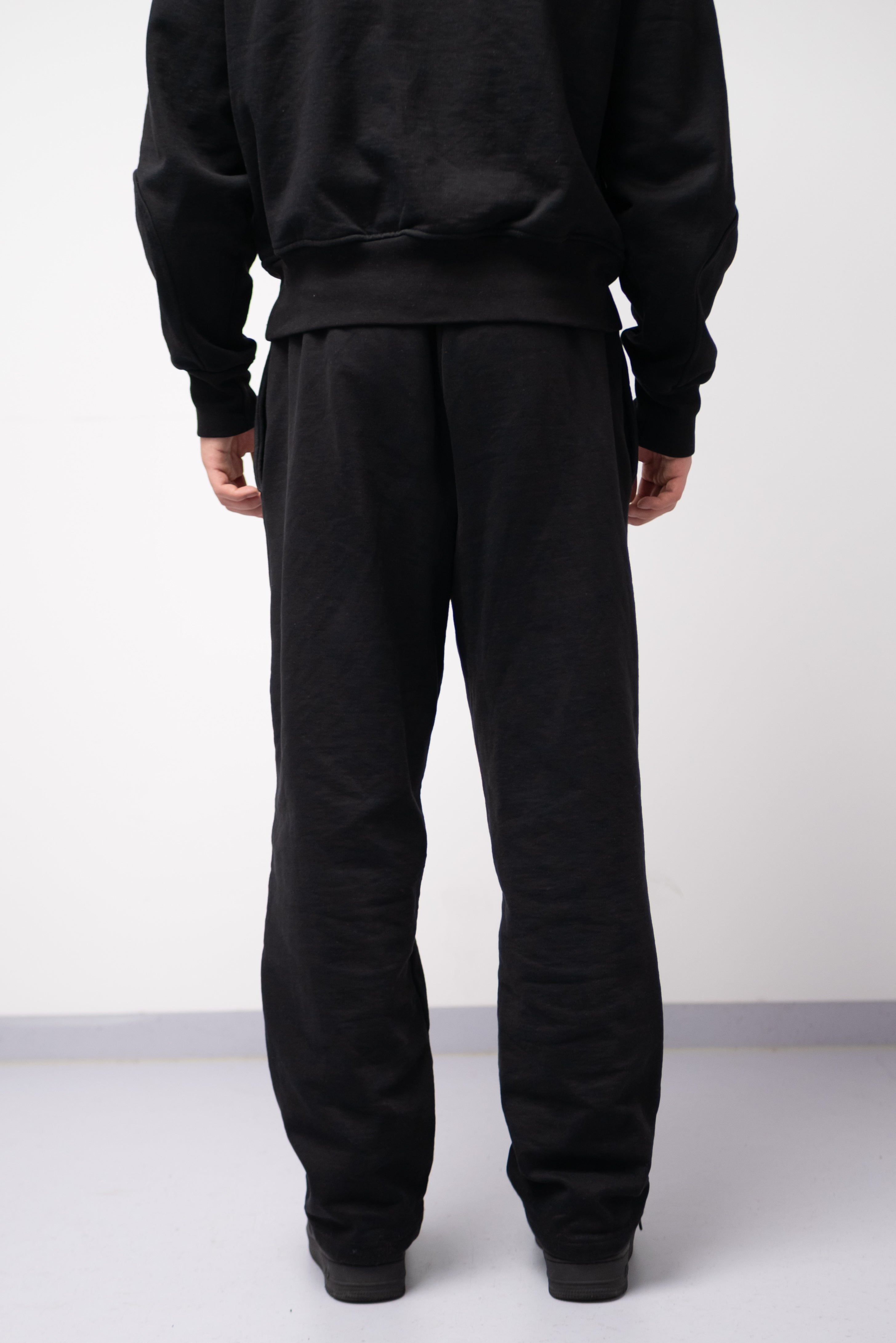 LOVELESS JOGGER (black)