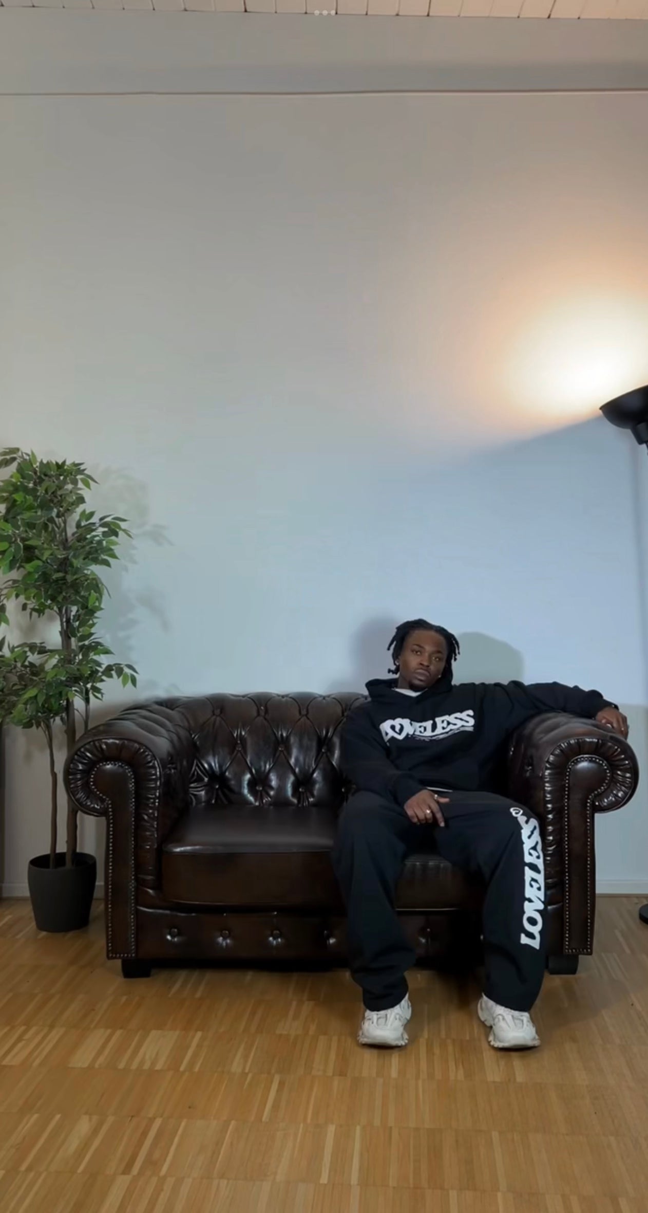 LOVELESS HOODIE (black)