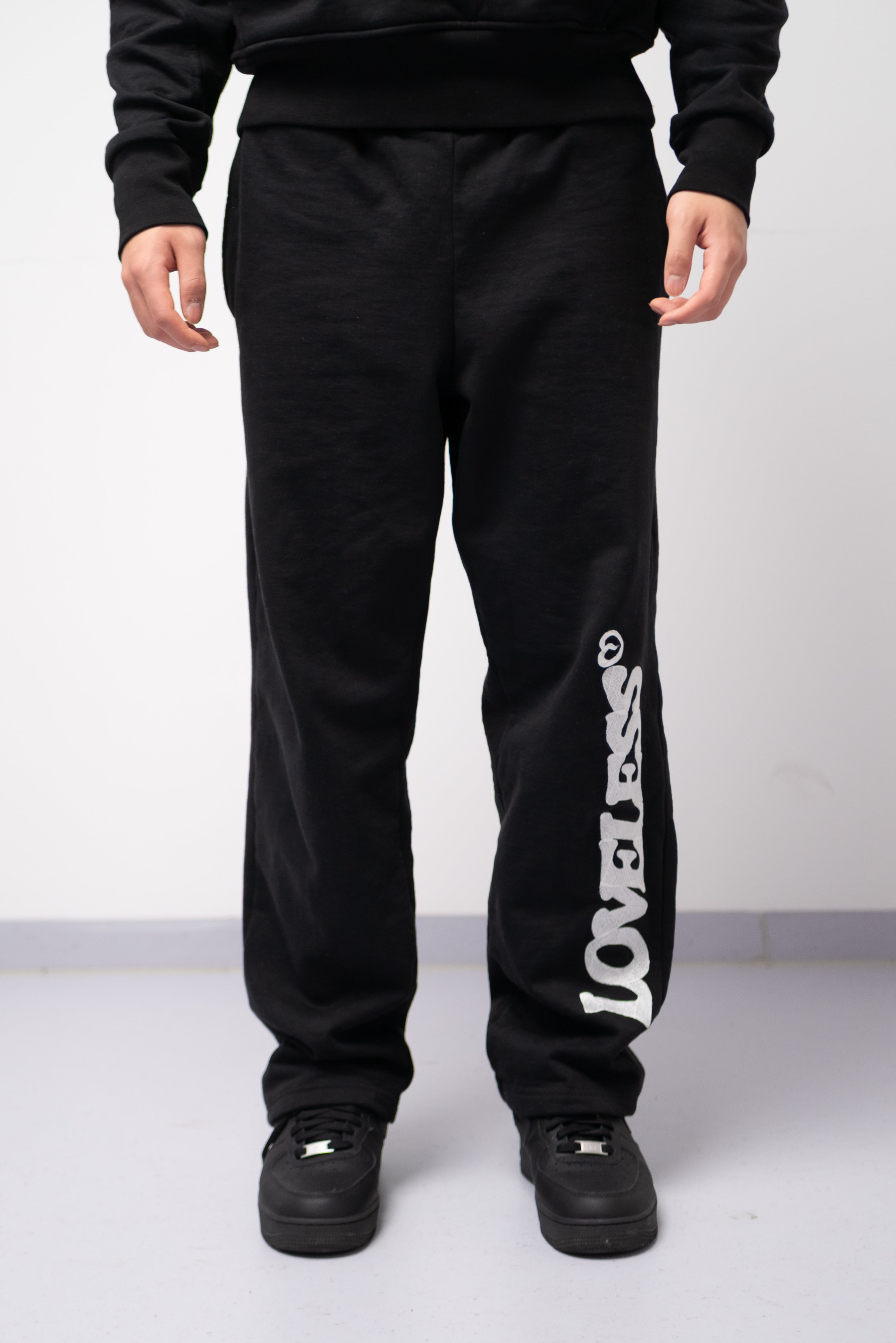 LOVELESS JOGGER (black)